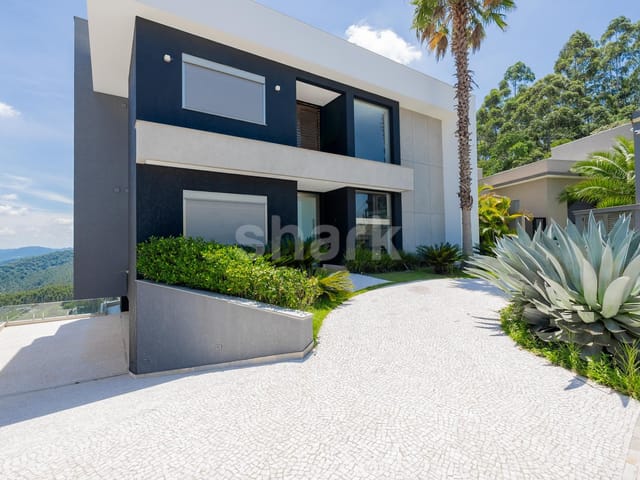 Casa com 807m² 5 quartos e 7 banheiros, à venda ou para alugar, no bairro Alphaville em Santana de Parnaíba
