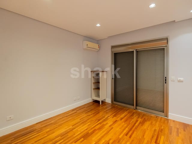 Casa com 807m² 5 quartos e 7 banheiros, à venda ou para alugar, no bairro Alphaville em Santana de Parnaíba