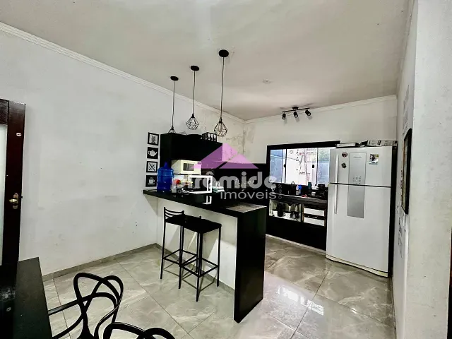 Casa com 150m² 2 quartos e 2 banheiros, à venda, no bairro Jardim Santa Júlia em São José dos Campos