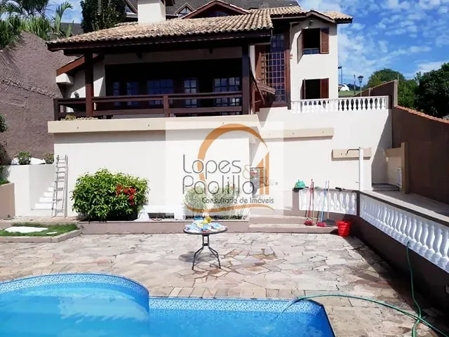Casa com 600m² 4 quartos e 3 banheiros, à venda, no bairro Parque Arco Iris em Atibaia