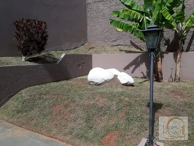 Casa com 600m² 4 quartos e 3 banheiros, à venda, no bairro Parque Arco Iris em Atibaia