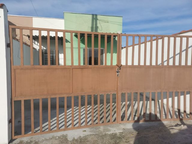 Casa com 125m² 2 quartos e 1 banheiro, à venda, no bairro Residencial e Comercial Portal dos Eucaliptos em Pindamonhangaba
