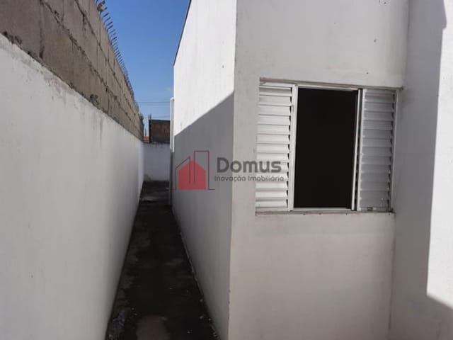 Casa com 125m² 2 quartos e 1 banheiro, à venda, no bairro Residencial e Comercial Portal dos Eucaliptos em Pindamonhangaba