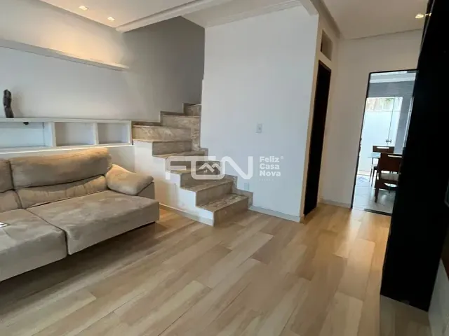 Casa 2 quartos e 3 banheiros, à venda, no bairro Ipitanga em Lauro de Freitas