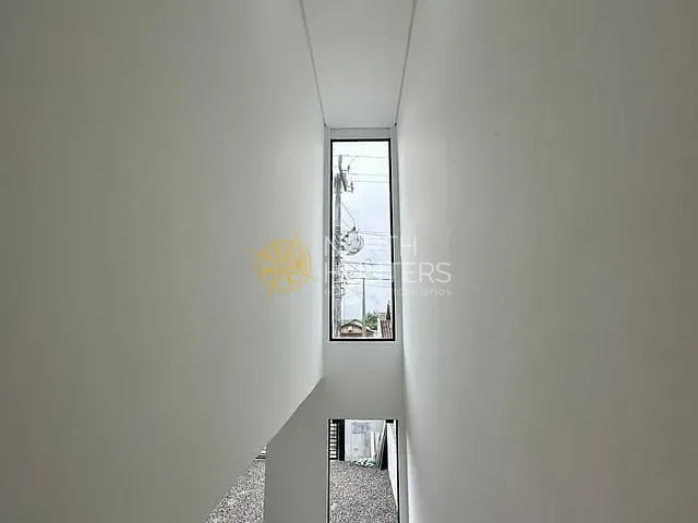 Casa com 94m² 2 quartos e 3 banheiros, à venda, no bairro Guanabara em Joinville