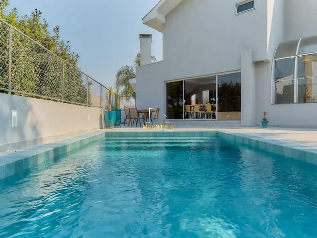 Casa 5 quartos e 11 banheiros, à venda, no bairro Campo Comprido em Curitiba