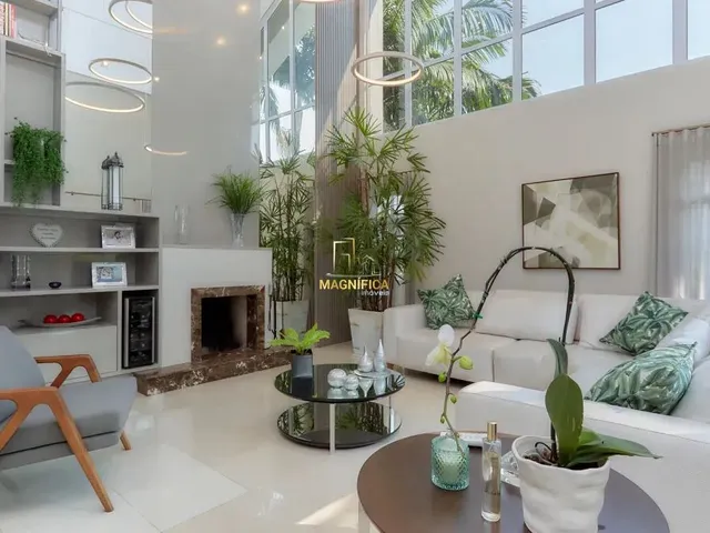 Casa 5 quartos e 11 banheiros, à venda, no bairro Campo Comprido em Curitiba