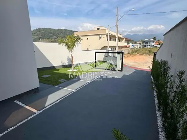 Casa 2 quartos e 2 banheiros, à venda, no bairro Alto Aririú em Palhoça