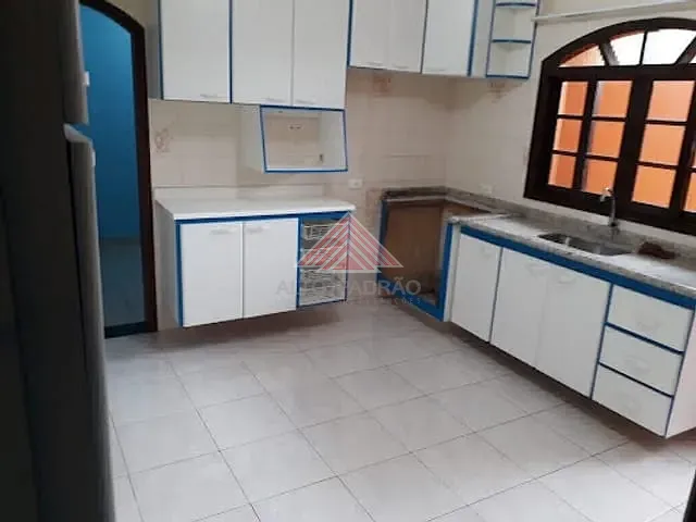 Casa com 150m² 3 quartos e 3 banheiros, à venda, no bairro Jardim Zaira em Mauá