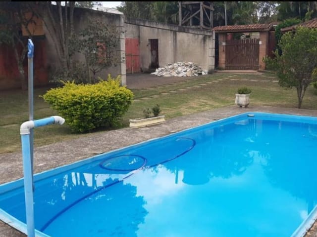 Casa com 700m² 2 quartos e 3 banheiros, à venda, no bairro Colina (Caucaia do Alto) em Cotia
