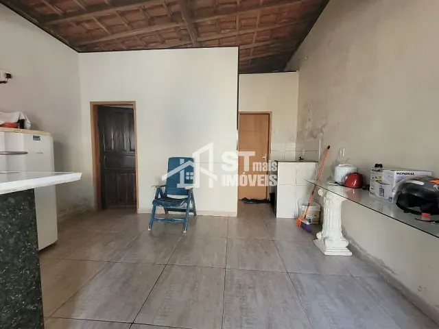 Casa com 300m² 1 quarto e 1 banheiro, à venda, no bairro Vila Graziani em Andradas