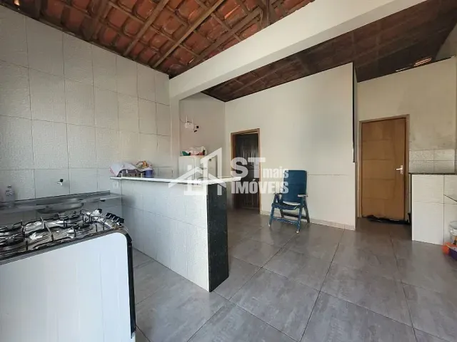 Casa com 300m² 1 quarto e 1 banheiro, à venda, no bairro Vila Graziani em Andradas
