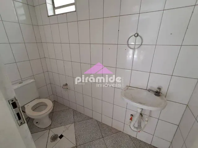 Casa à venda, no bairro Jardim Satélite em São José dos Campos