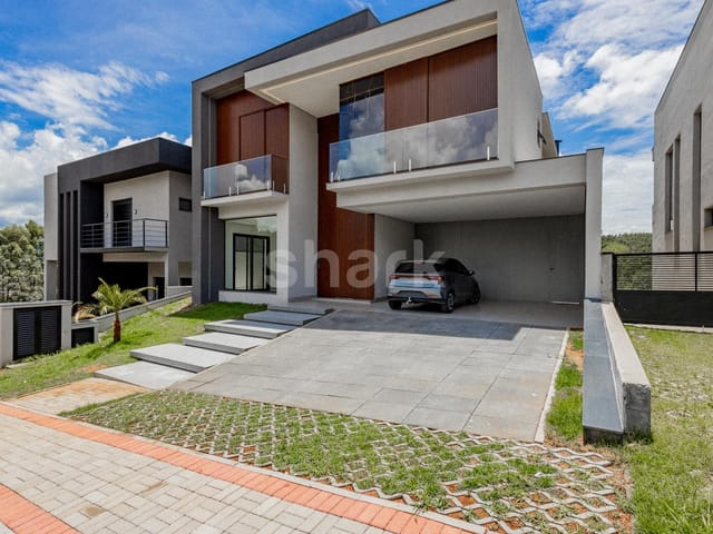 Casa com 420m² 4 quartos e 6 banheiros, à venda, no bairro Colinas da Anhangüera em Santana de Parnaíba