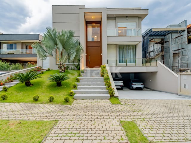 Casa com 624m² 4 quartos e 7 banheiros, à venda, no bairro Alphaville em Santana de Parnaíba