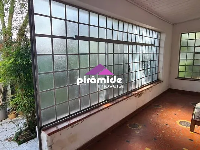 Casa à venda, no bairro Vila Adyana em São José dos Campos