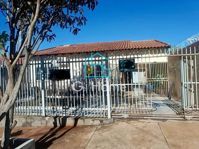 Casa com 263m² 3 quartos e 2 banheiros, à venda, no bairro Leonor em Londrina