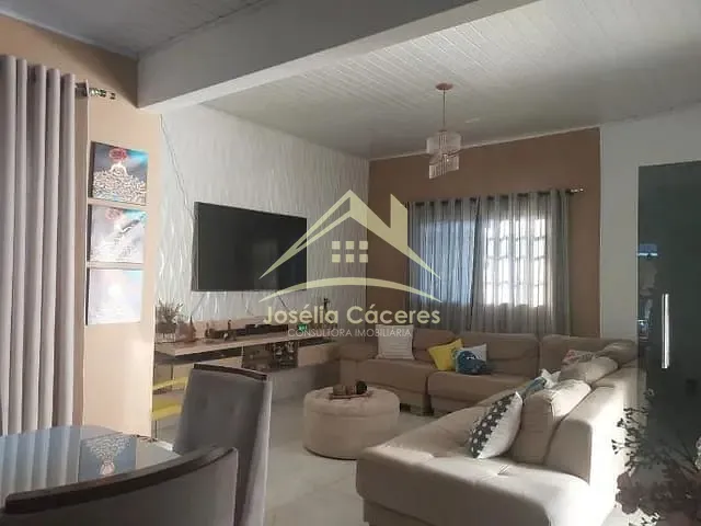 Casa com 250m² 3 quartos e 4 banheiros, à venda, no bairro Cristo Rei em Várzea Grande