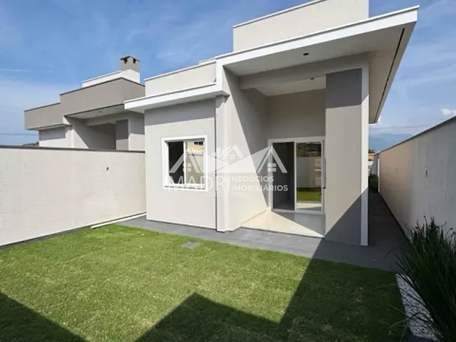 Casa 2 quartos e 2 banheiros, à venda, no bairro Alto Aririú em Palhoça