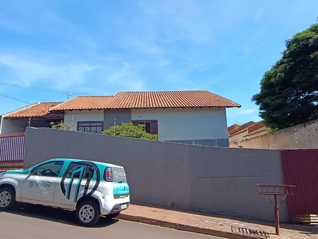 Casa com 1910m² 3 quartos e 2 banheiros, à venda, no bairro Jardim Santo Antonio em Cambé