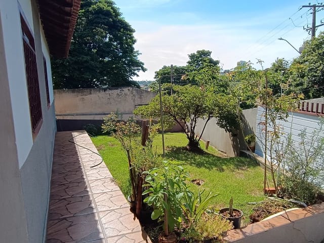 Casa com 1910m² 3 quartos e 2 banheiros, à venda, no bairro Jardim Santo Antonio em Cambé