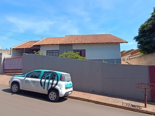 Casa com 1910m² 3 quartos e 2 banheiros, à venda, no bairro Jardim Santo Antonio em Cambé