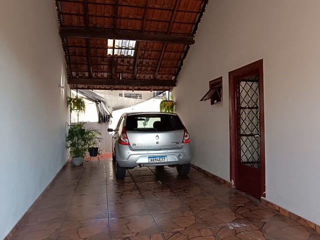 Casa com 1910m² 3 quartos e 2 banheiros, à venda, no bairro Jardim Santo Antonio em Cambé