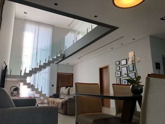 Casa com 320m² 3 quartos e 4 banheiros, à venda, no bairro Guedes em Tremembé