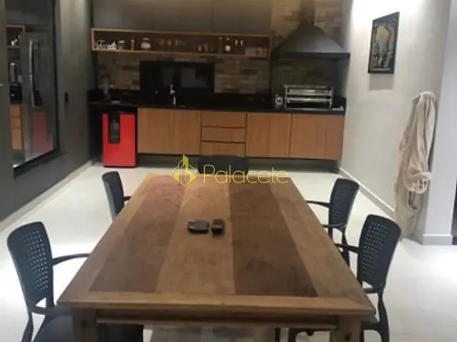 Casa com 320m² 3 quartos e 4 banheiros, à venda, no bairro Guedes em Tremembé