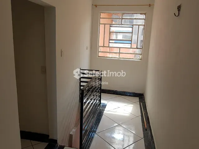Casa com 230m² 2 quartos e 1 banheiro, à venda, no bairro Vila Dirce em Mauá