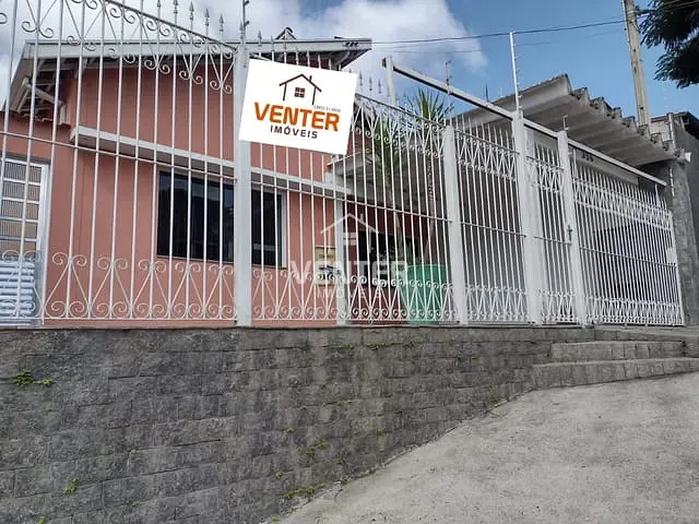 Casa com 250m², à venda ou para alugar, no bairro Jardim Santa Clara em Taubaté