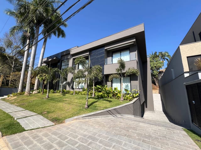 Casa com 1120m² 5 quartos e 8 banheiros, à venda, no bairro Alphaville Residencial Um em Barueri