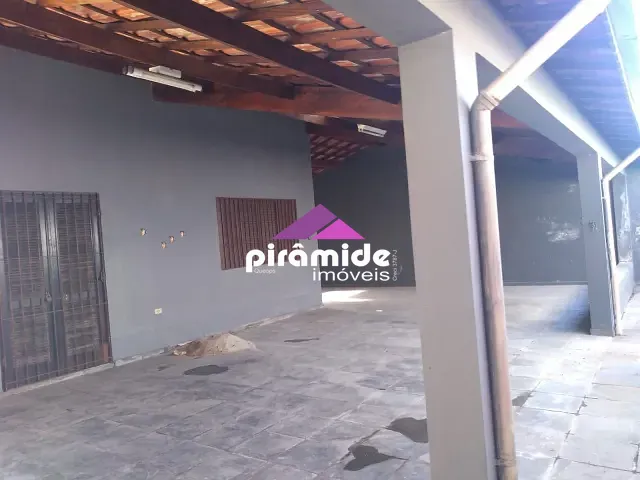 Casa 2 quartos e 1 banheiro, à venda, no bairro Aruan em Caraguatatuba