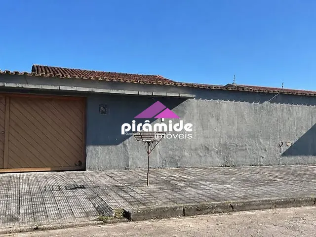 Casa 2 quartos e 1 banheiro, à venda, no bairro Aruan em Caraguatatuba