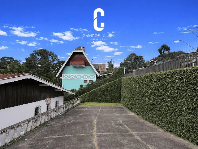Casa com 1035m² 3 quartos e 2 banheiros, à venda, no bairro Vila Matilde em Campos do Jordão