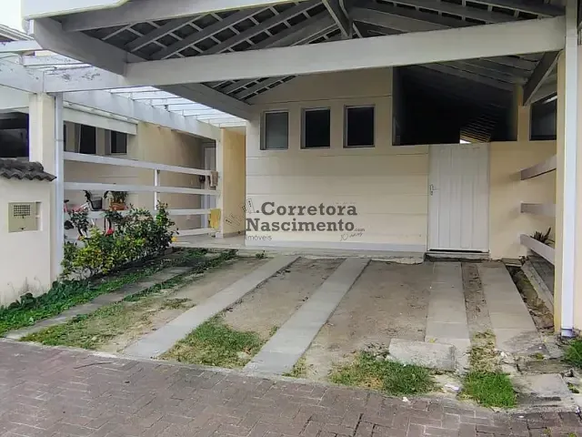 Casa com 140m² 2 quartos e 1 banheiro, à venda ou para alugar, no bairro Villa Branca em Jacareí