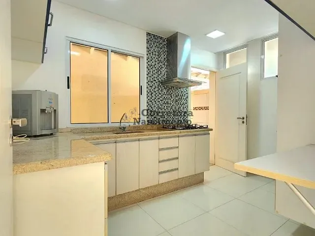 Casa com 140m² 2 quartos e 1 banheiro, à venda ou para alugar, no bairro Villa Branca em Jacareí