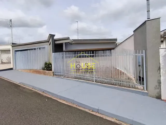 Casa com 274m² 3 quartos e 1 banheiro, à venda, no bairro Vila Muniz em Votuporanga