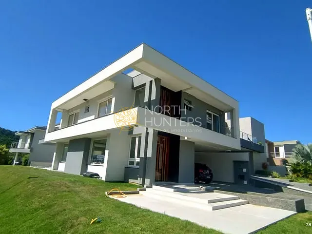 Casa com 1206m² 4 quartos e 5 banheiros, à venda, no bairro ingleses em Florianópolis