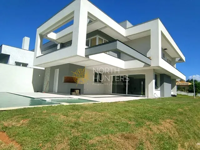 Casa com 1206m² 4 quartos e 5 banheiros, à venda, no bairro ingleses em Florianópolis