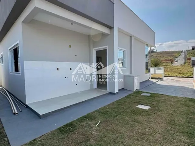 Casa 3 quartos e 2 banheiros, à venda, no bairro Alto Aririú em Palhoça