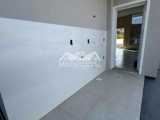 Casa 3 quartos e 2 banheiros, à venda, no bairro Alto Aririú em Palhoça