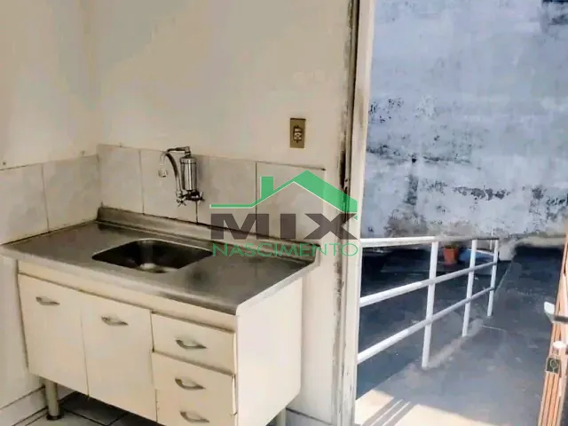 Casa 2 quartos e 2 banheiros, à venda, no bairro Taboão em Diadema