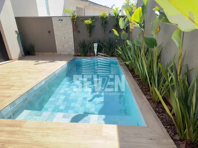 Casa com 360m² 4 quartos e 3 banheiros, à venda, no bairro Residencial Villaggio II em Bauru