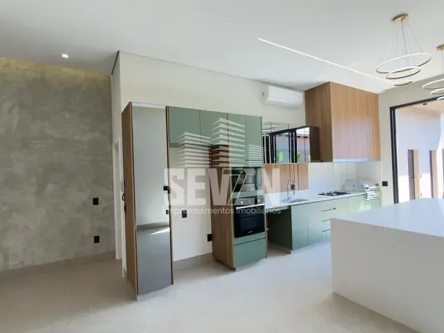 Casa com 360m² 4 quartos e 3 banheiros, à venda, no bairro Residencial Villaggio II em Bauru