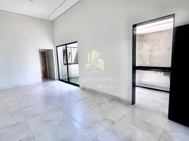 Casa 3 quartos e 3 banheiros, à venda, no bairro Santa Amélia em Belo Horizonte