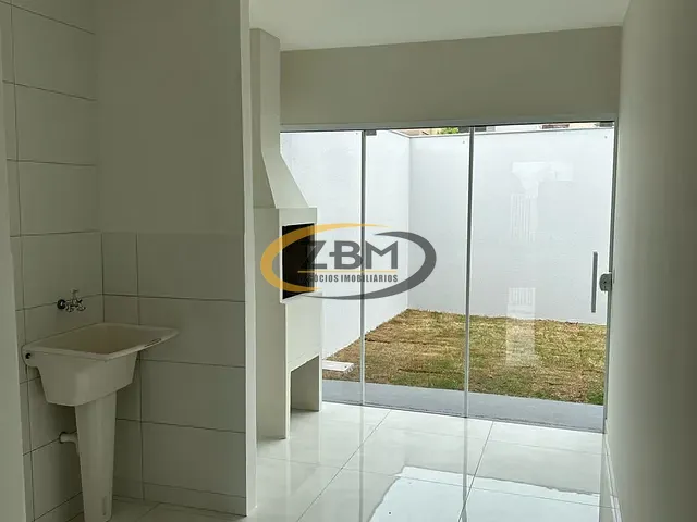 Casa com 125m² 2 quartos e 1 banheiro, à venda, no bairro Jardim Tropical em Londrina