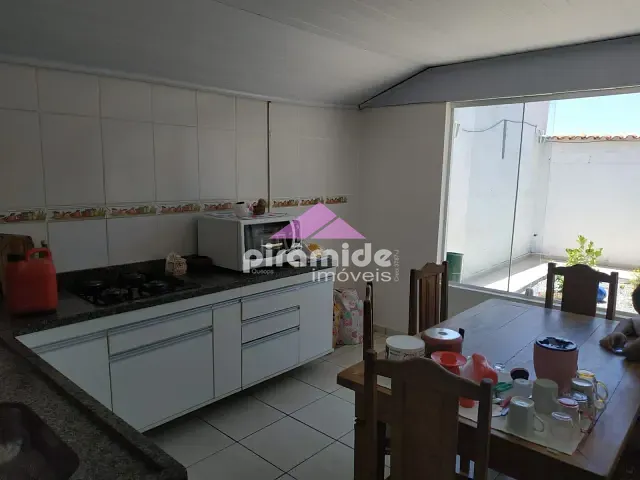 Casa com 147m² 2 quartos e 1 banheiro, à venda, no bairro Vila Adriana em São José dos Campos