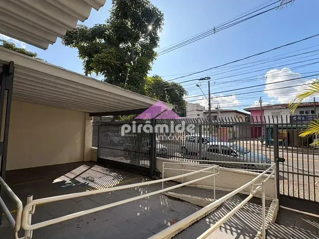 Casa com 290m², para alugar, no bairro Jardim Satélite em São José dos Campos