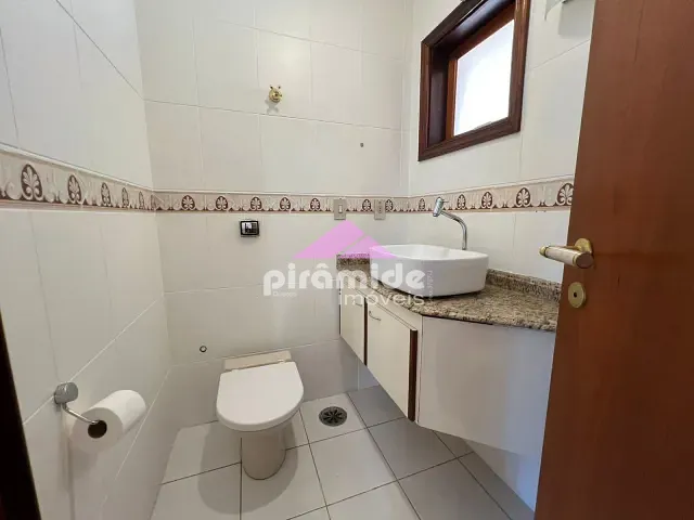 Casa 4 quartos e 2 banheiros, à venda ou para alugar, no bairro Jardim Aquarius em São José dos Campos